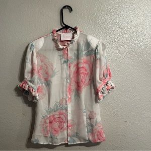 Probably the cutest shirt ever invented - pink is neon. Barbiecore!